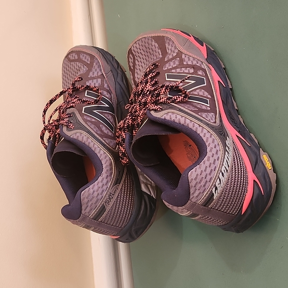 New Balance Leadville V3 Vibram shoes women's size 11 D wide - Picture 3 of 10